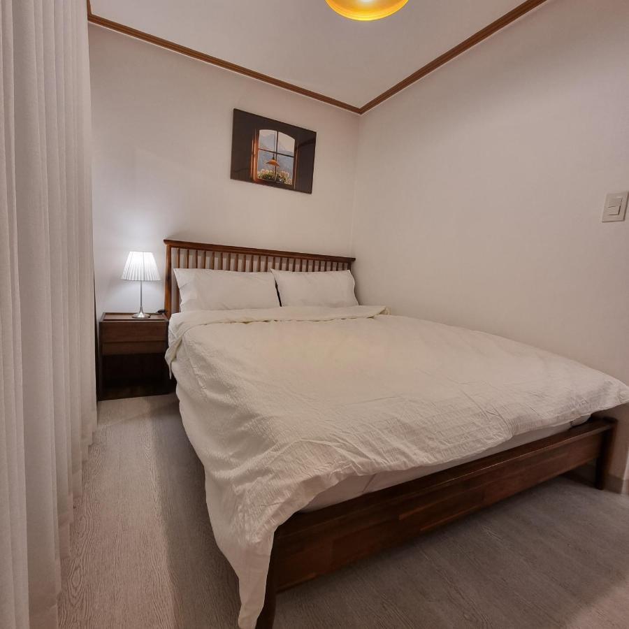 Апартаменти Hongik Hongdae Yeonnam Hoi-House Сеул Екстер'єр фото