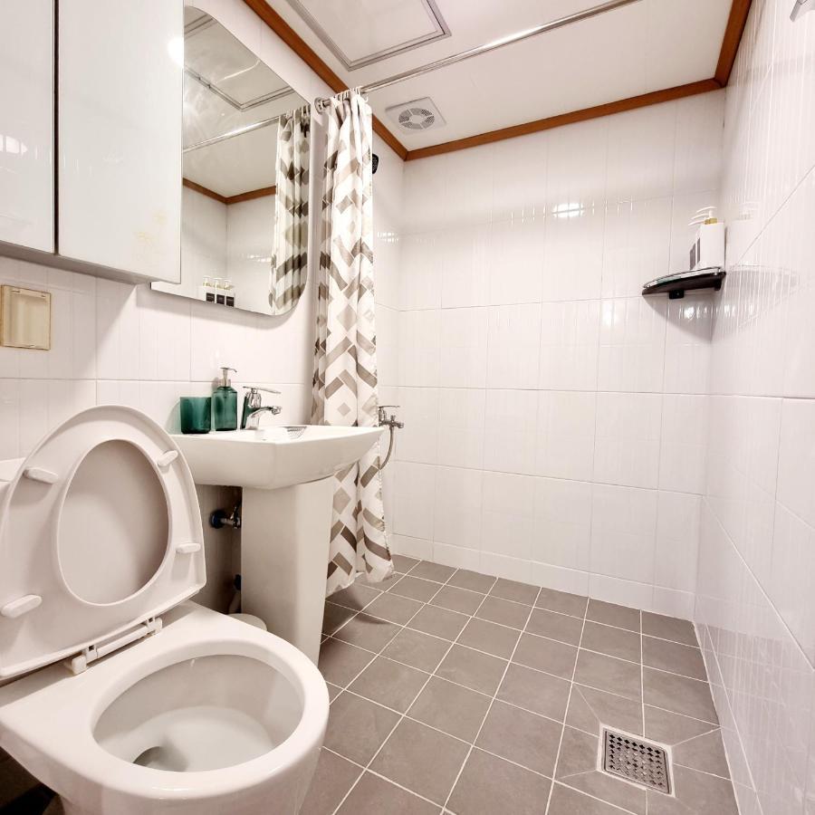 Апартаменти Hongik Hongdae Yeonnam Hoi-House Сеул Екстер'єр фото